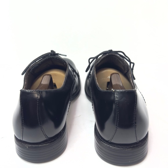 Mens Johnston And Johnston Black Leather Bradford Cap Dress Shoes 9.5M main image 5
